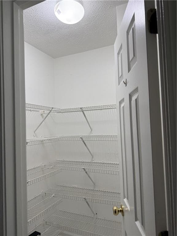 4 bedroom, 3 bathroom, 2,324 sq ft single family residence for rent at 4250 Ivy Run Circle, Duluth, GA 30096 for $2,200 a month — photo 6