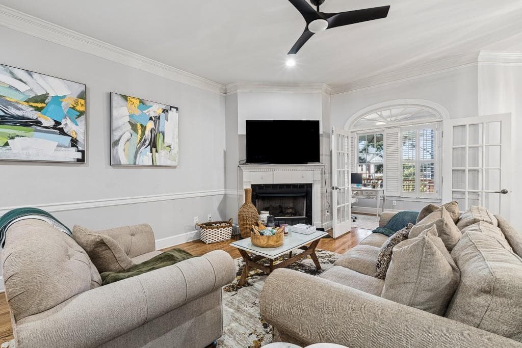 3 bedroom, 4 bathroom, 3,168 sq ft townhouse for sale at 2305 English Ivy Court 23, Atlanta, GA 30339 — photo 2