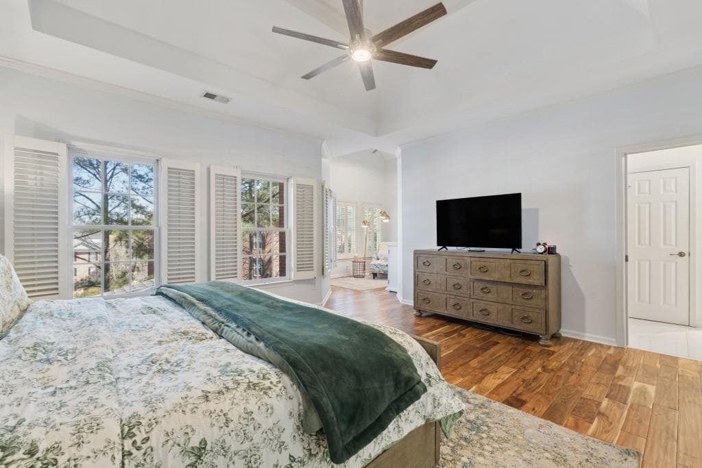 3 bedroom, 4 bathroom, 3,168 sq ft townhouse for sale at 2305 English Ivy Court 23, Atlanta, GA 30339 — photo 4
