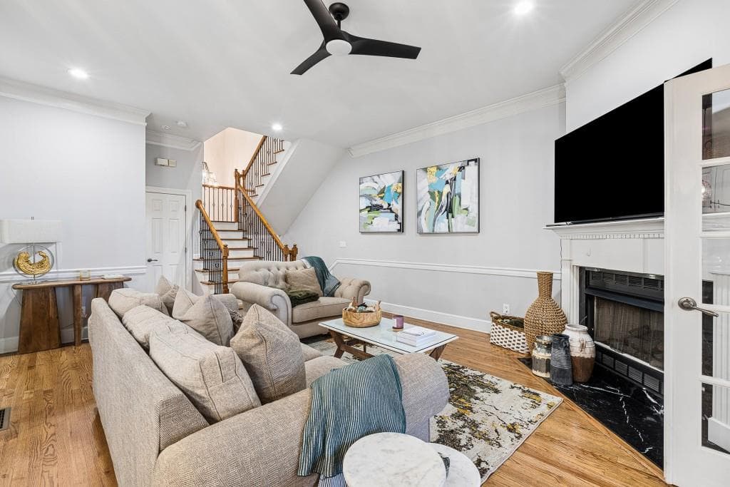 3 bedroom, 4 bathroom, 3,168 sq ft townhouse for sale at 2305 English Ivy Court 23, Atlanta, GA 30339 — photo 9