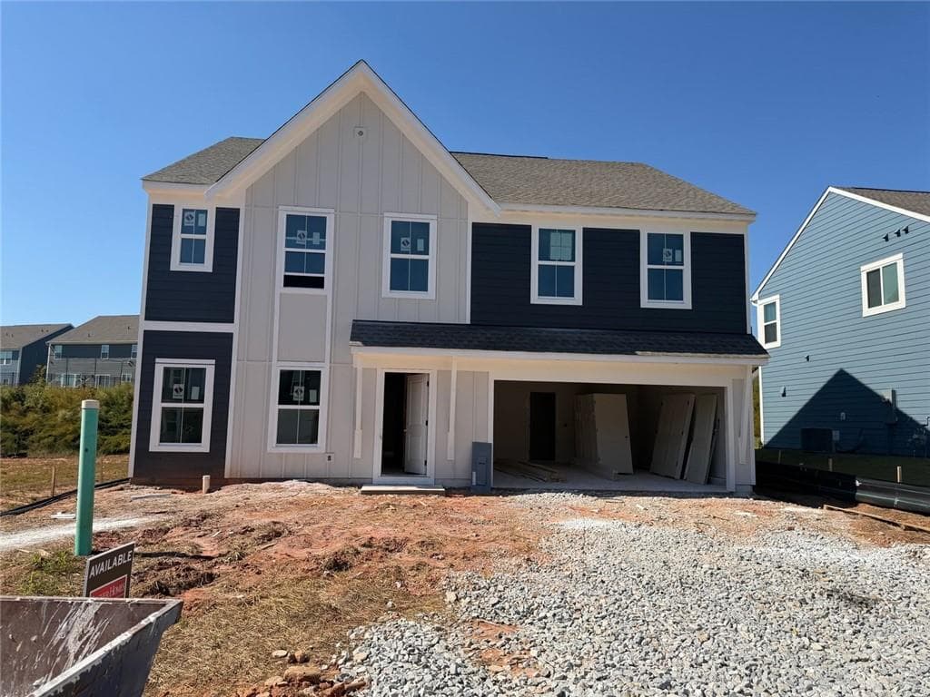 5 bedroom, 3 bathroom, 2,793 sq ft single family residence for sale at 800 Crystal Lake Parkway, Hoschton, GA 30548
