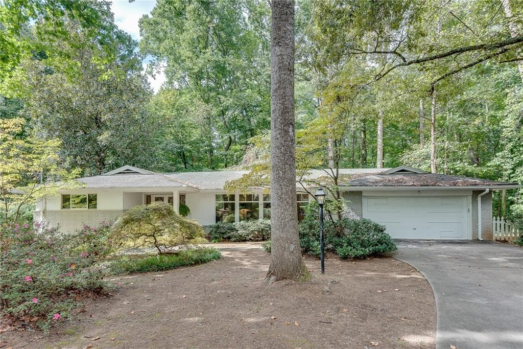 5 bedroom, 3 bathroom, 2,885 sq ft single family residence for sale at 1800 Angelique Drive, Decatur, GA 30033