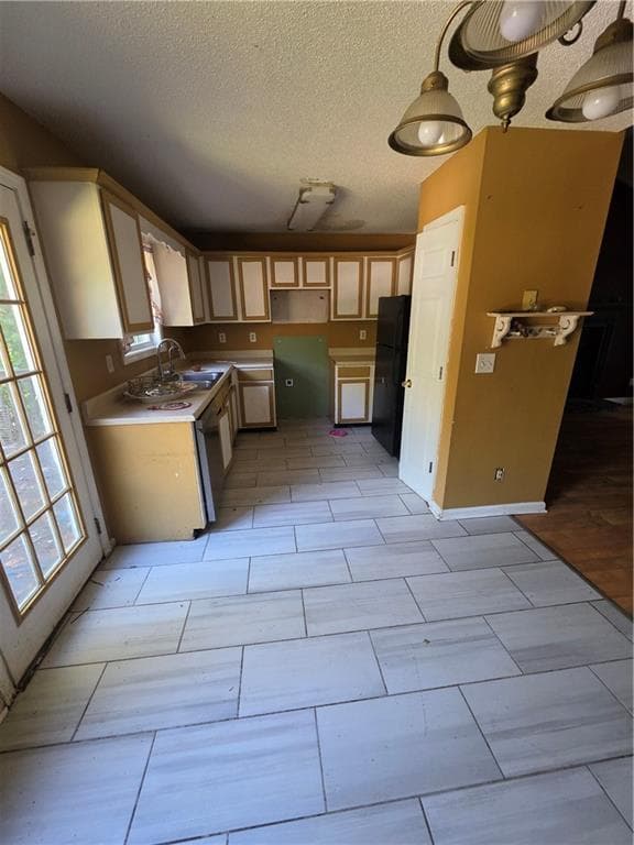 6 bedroom, 3 bathroom, 2,617 sq ft single family residence for sale at 244 Greentree Trail, Temple, GA 30179 — photo 4