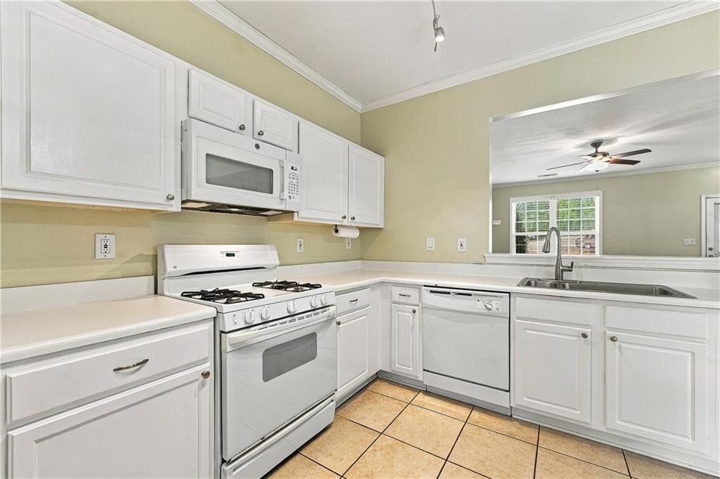 3 bedroom, 3 bathroom, 1,386 sq ft townhouse for rent at 36 Highoak Drive 6, Marietta, GA 30066 for $1,900 a month — photo 9