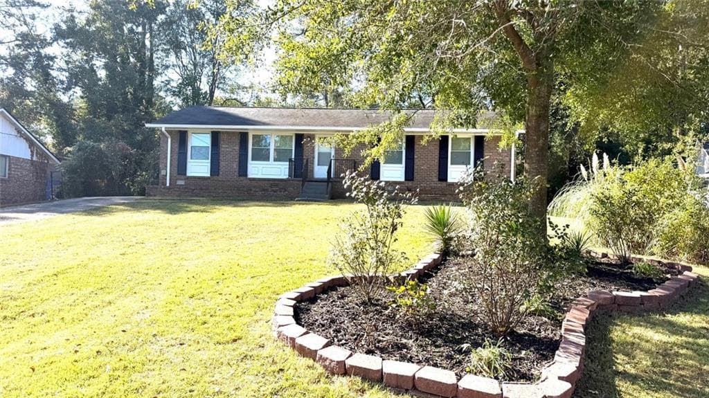 3 bedroom, 2 bathroom, 1,350 sq ft single family residence for sale at 1487 Colony East Circle, Stone Mountain, GA 30083 — photo 4