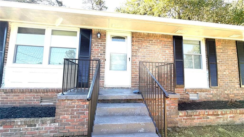 3 bedroom, 2 bathroom, 1,350 sq ft single family residence for sale at 1487 Colony East Circle, Stone Mountain, GA 30083 — photo 6