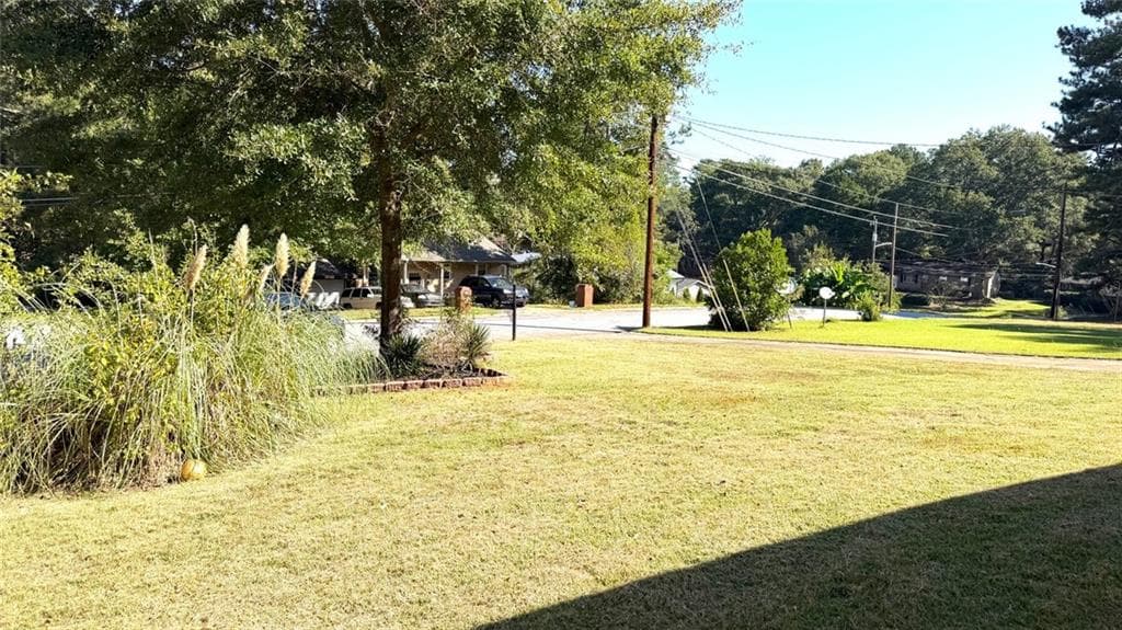 3 bedroom, 2 bathroom, 1,350 sq ft single family residence for sale at 1487 Colony East Circle, Stone Mountain, GA 30083 — photo 10