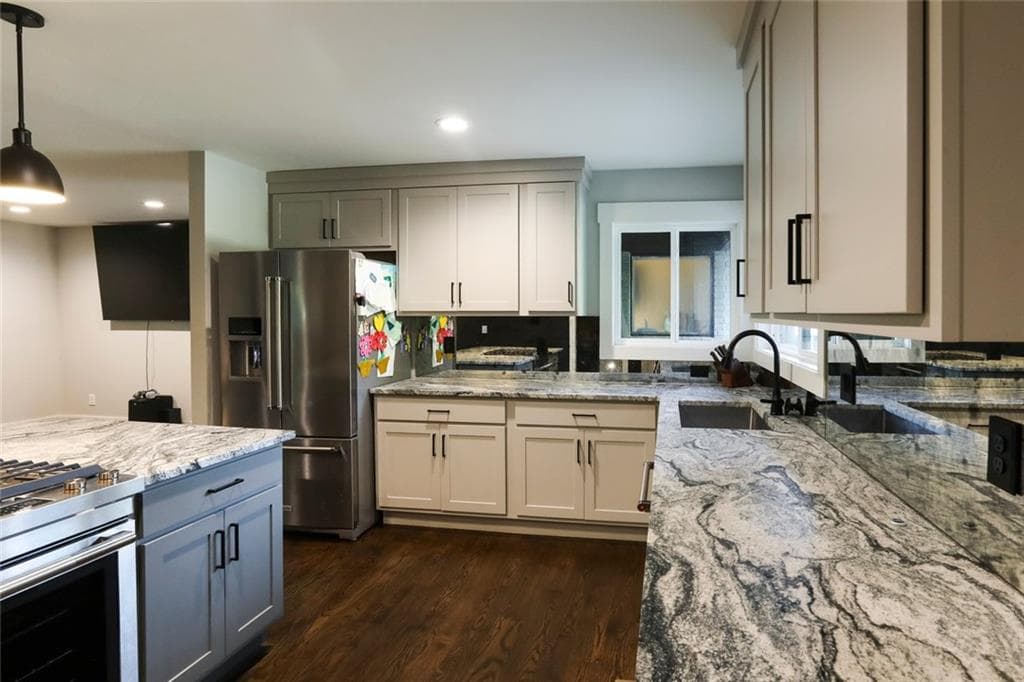 3 bedroom, 2 bathroom, 1,466 sq ft single family residence for sale at 1389 Sanden Ferry Drive, Decatur, GA 30033 — photo 4