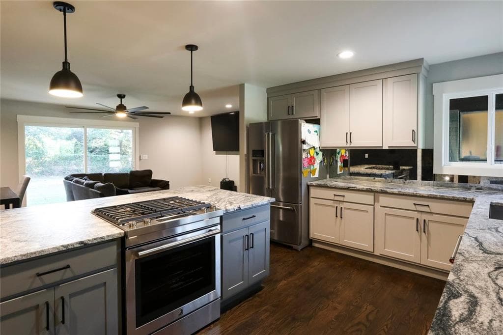 3 bedroom, 2 bathroom, 1,466 sq ft single family residence for sale at 1389 Sanden Ferry Drive, Decatur, GA 30033 — photo 5