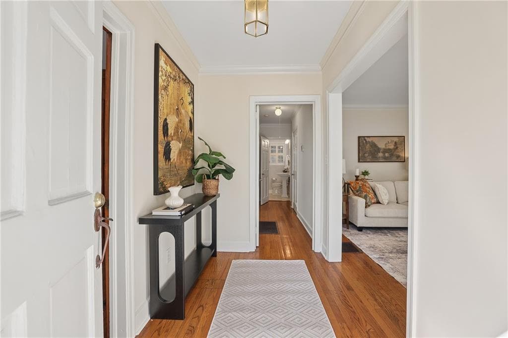 3 bedroom, 2 bathroom, 1,289 sq ft single family residence for sale at 335 N Garden Lane, Atlanta, GA 30309 — photo 3