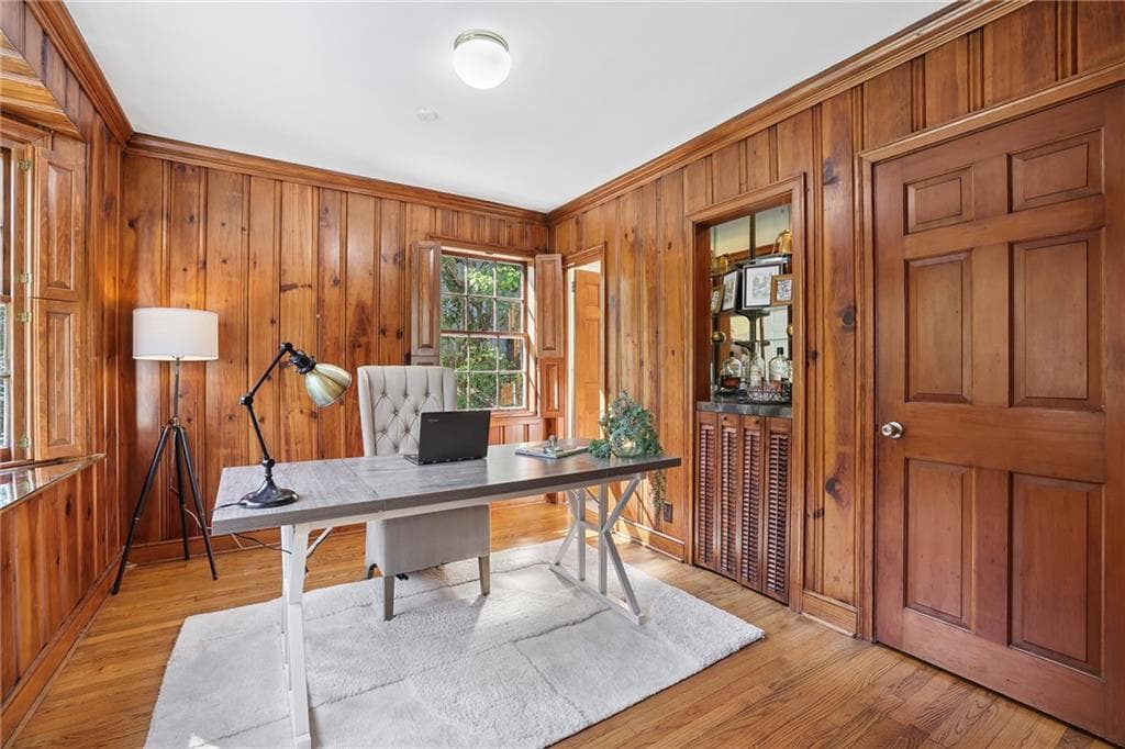 3 bedroom, 2 bathroom, 1,289 sq ft single family residence for sale at 335 N Garden Lane, Atlanta, GA 30309 — photo 10