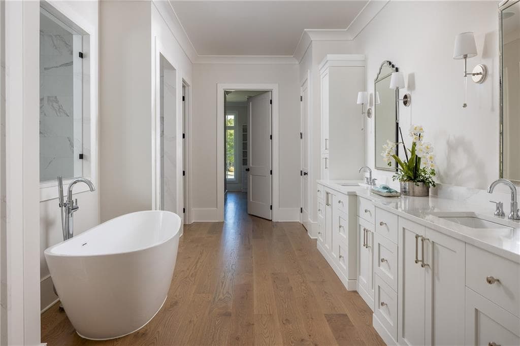 5 bedroom, 5 bathroom, 4,605 sq ft single family residence for sale at 175 Maison Court, Roswell, GA 30076 — photo 9