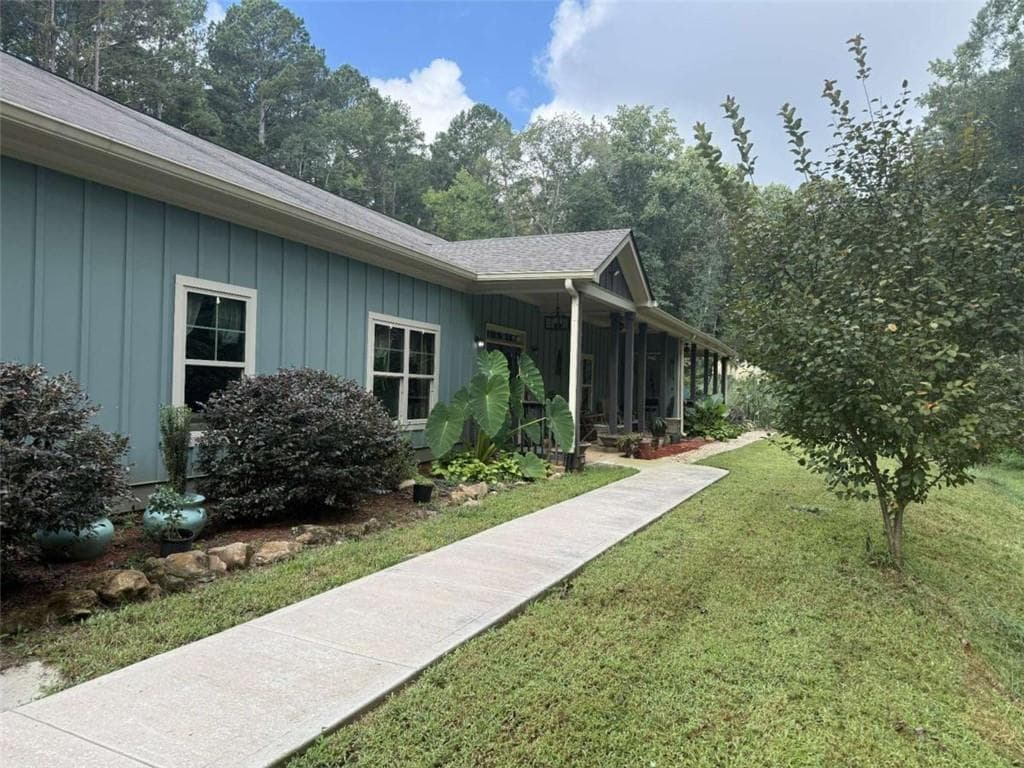 4 bedroom, 4 bathroom, 4,144 sq ft single family residence for sale at 7075 Cascade Palmetto Highway, Chattahoochee Hills, GA 30268
