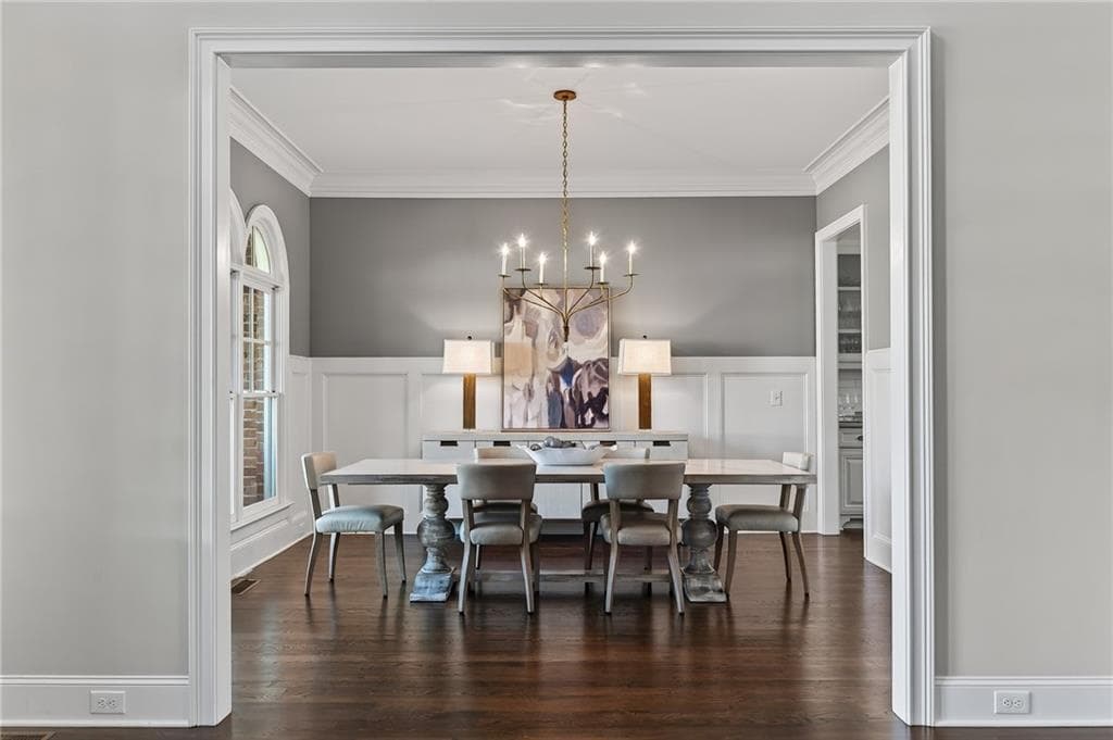 6 bedroom, 7 bathroom, 8,364 sq ft single family residence for sale at 125 Tolhouse Court, Milton, GA 30004 — photo 4
