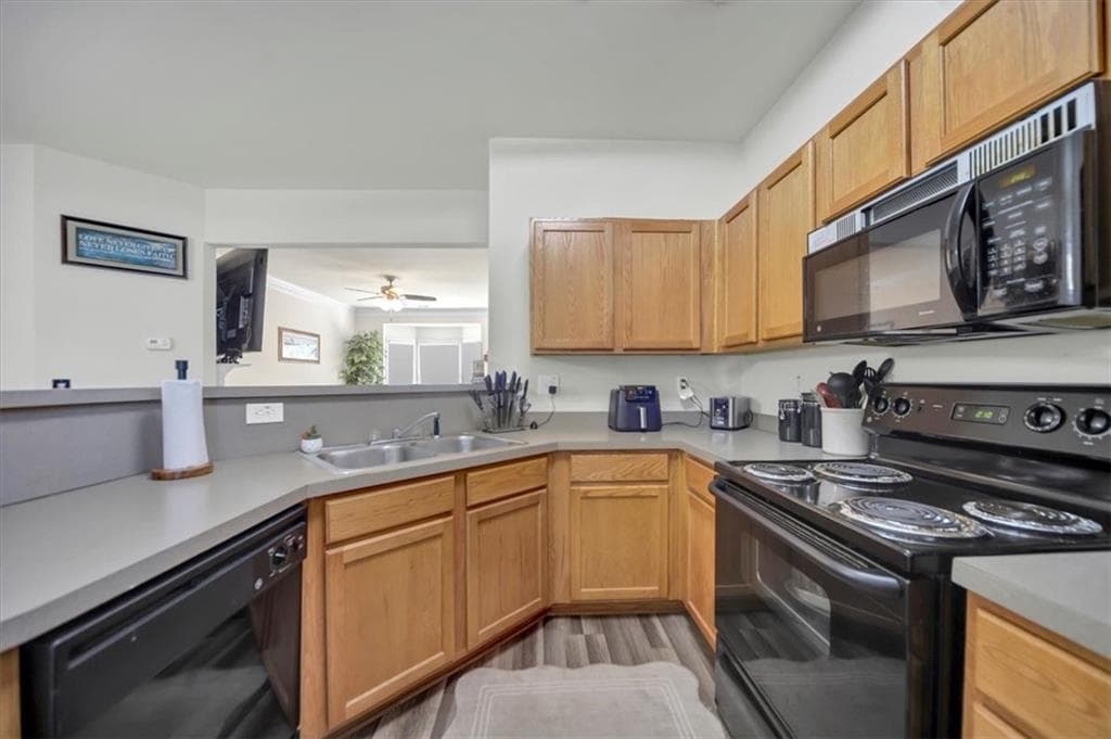 2 bedroom, 3 bathroom, 1,294 sq ft townhouse for sale at 4625 Crawford Oaks Drive, Oakwood, GA 30566 — photo 7