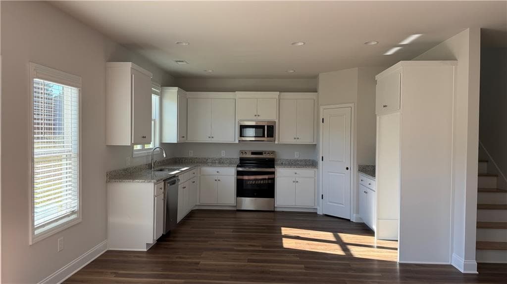 4 bedroom, 3 bathroom, 2,059 sq ft single family residence for rent at 204 Strawberry Lane, Winder, GA 30680 for $2,090 a month — photo 10
