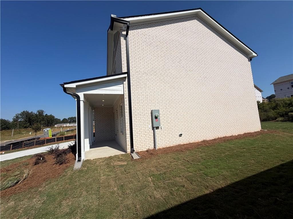 4 bedroom, 3 bathroom, 2,095 sq ft single family residence for sale at 468 Corricella Court, Mcdonough, GA 30253 — photo 2