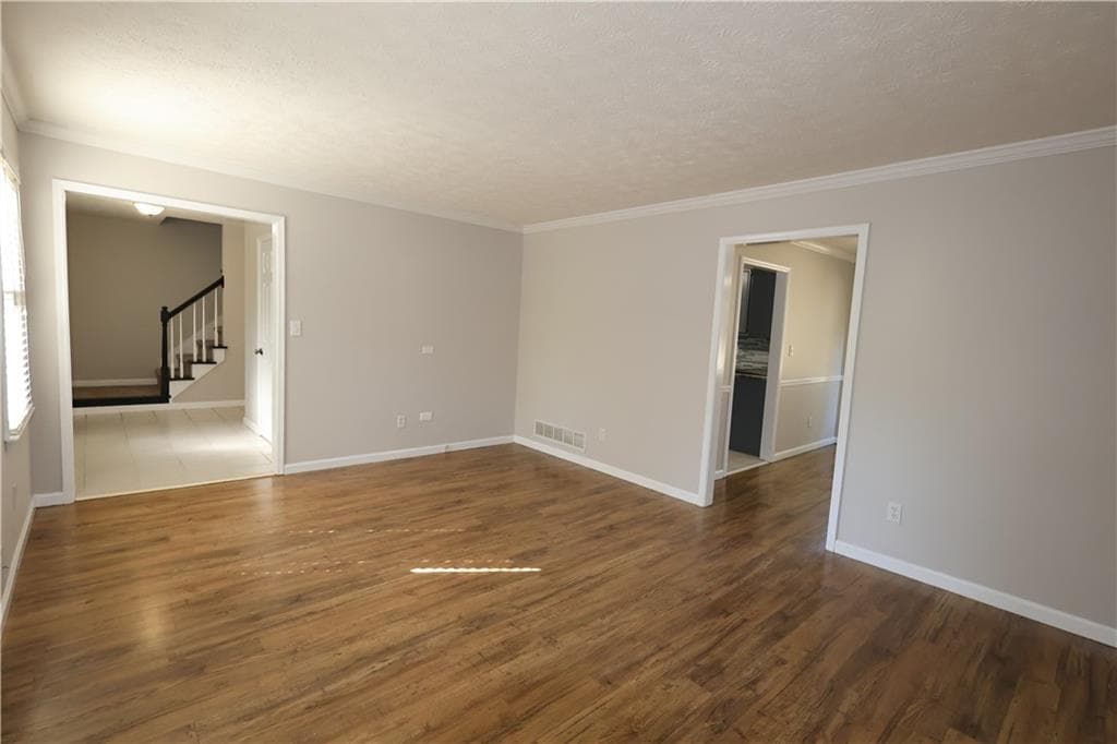4 bedroom, 3 bathroom, 3,300 sq ft single family residence for rent at 185 White Pines Drive, Alpharetta, GA 30004 for $3,300 a month — photo 10
