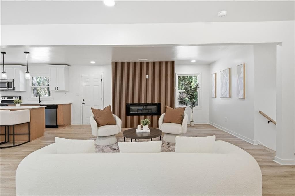 5 bedroom, 3 bathroom, 2,331 sq ft single family residence for sale at 4804 Thompson Mill Road, Lithonia, GA 30038 — photo 7