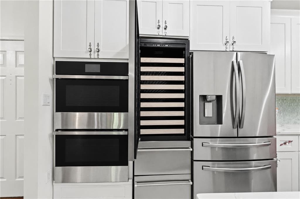 1 bedroom, 1 bathroom, 1,080 sq ft condominium for sale at 2865 Lenox Road 211, Atlanta, GA 30324 — photo 3