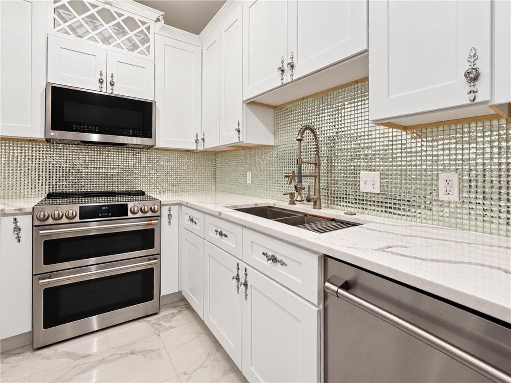 1 bedroom, 1 bathroom, 1,080 sq ft condominium for sale at 2865 Lenox Road 211, Atlanta, GA 30324 — photo 9