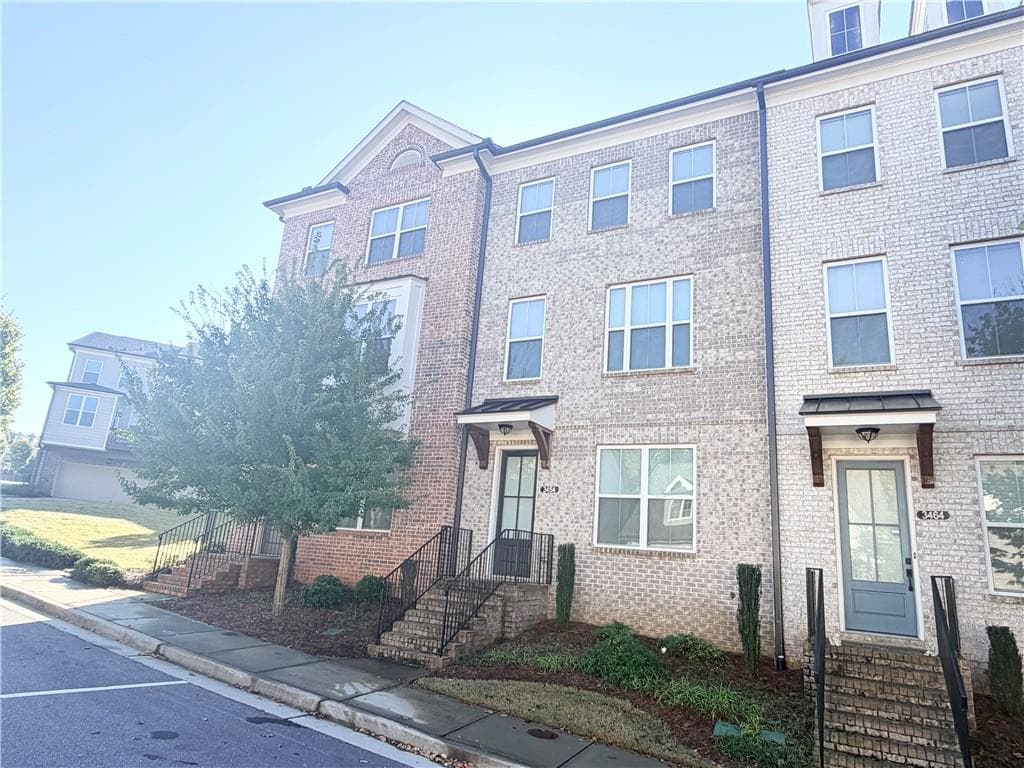 3 bedroom, 4 bathroom, 1,912 sq ft townhouse for sale at 3454 Benedict Place, Suwanee, GA 30024 — photo 3