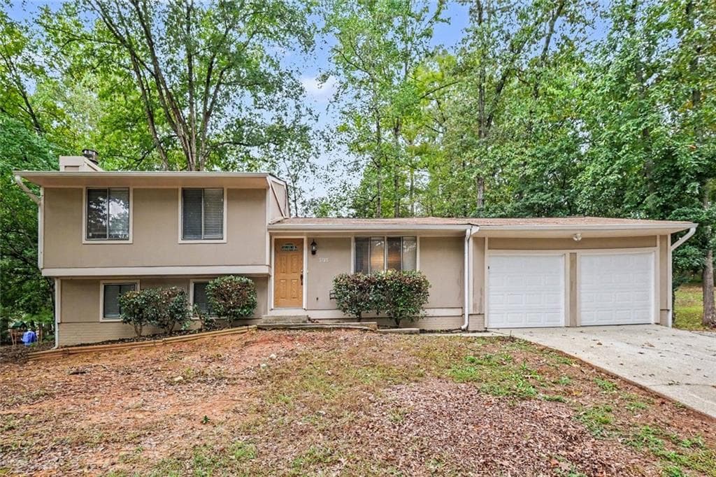 3 bedroom, 2 bathroom, 1,520 sq ft single family residence for sale at 5765 Fieldstone Drive, Lithonia, GA 30038 — photo 1 of 27
