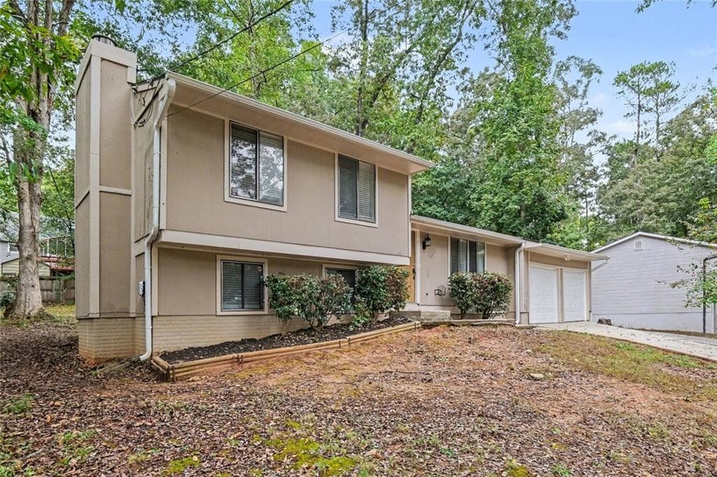 3 bedroom, 2 bathroom, 1,520 sq ft single family residence for sale at 5765 Fieldstone Drive, Lithonia, GA 30038 — photo 3