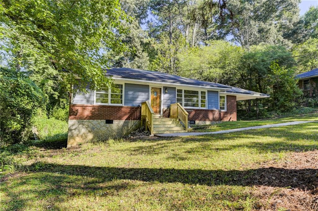 3 bedroom, 1 bathroom, 1,075 sq ft single family residence for rent at 2024 Shady Lane, Tucker, GA 30084 for $1,895 a month — photo 3