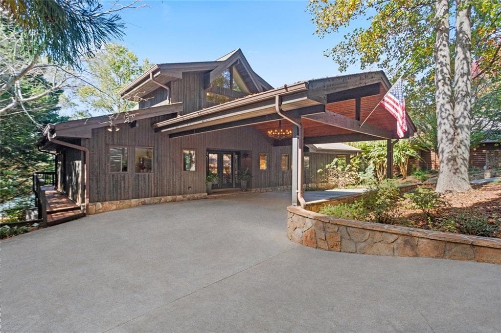 5 bedroom, 4 bathroom, 4,499 sq ft single family residence for sale at 431 Oakmont Drive, Hiawassee, GA 30546 — photo 8