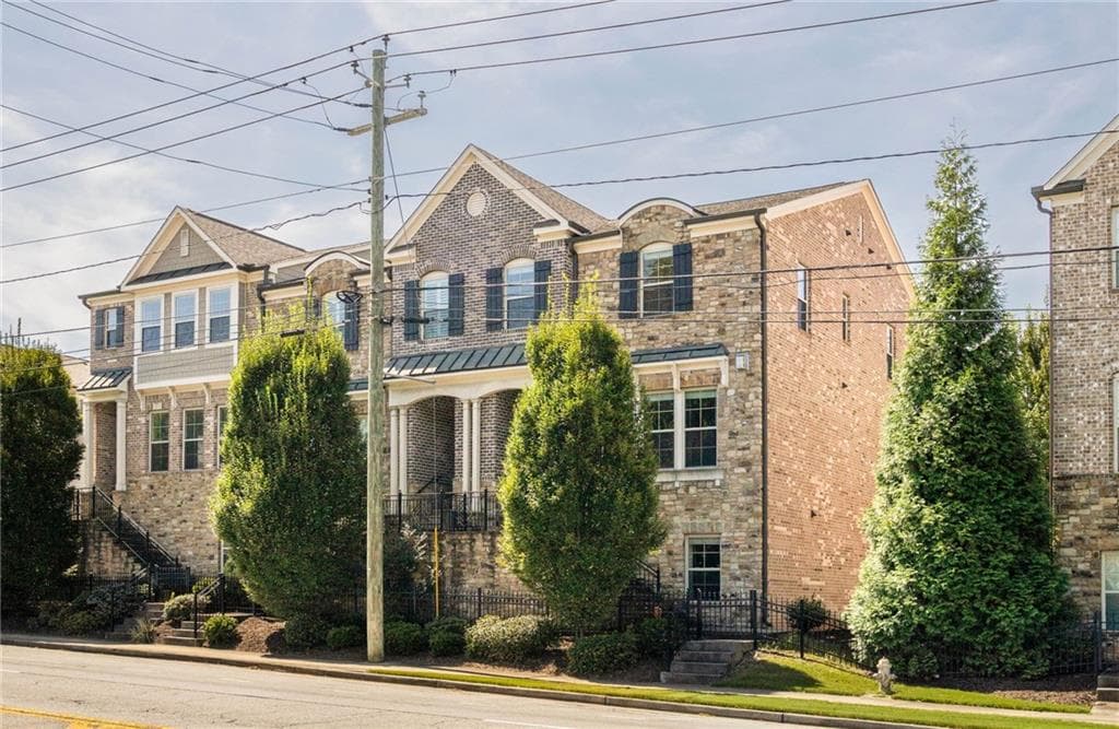 4 bedroom, 4 bathroom, 2,365 sq ft townhouse for sale at 1760 Alec Place, Atlanta, GA 30329 — photo 1 of 36