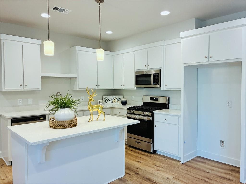 3 bedroom, 3 bathroom, 1,786 sq ft townhouse for rent at 1101 North Village Drive, Decatur, GA 30032 for $2,050 a month — photo 10