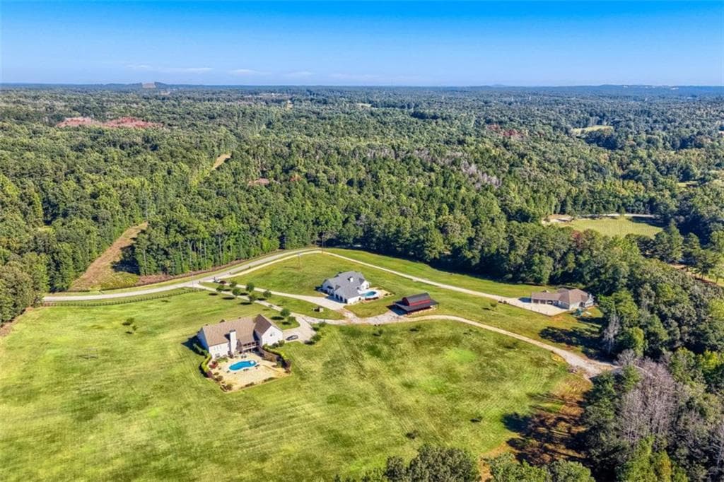 4 bedroom, 3 bathroom, 2,807 sq ft single family residence for sale at 8173 Berea Road, Winston, GA 30187 — photo 7