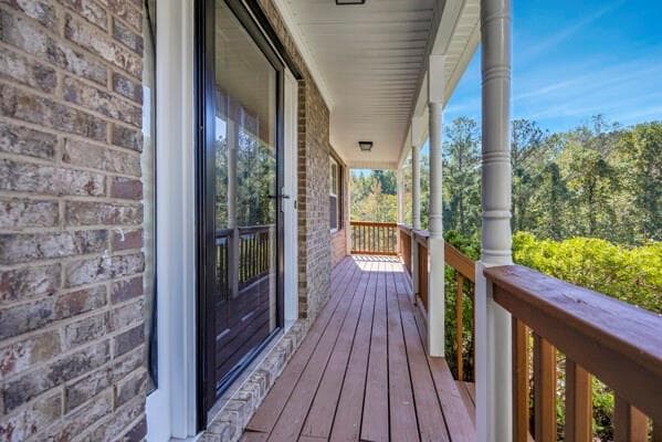 4 bedroom, 3 bathroom, 2,114 sq ft single family residence for sale at 4230 Crestside Ridge Ridge, Snellville, GA 30039 — photo 3