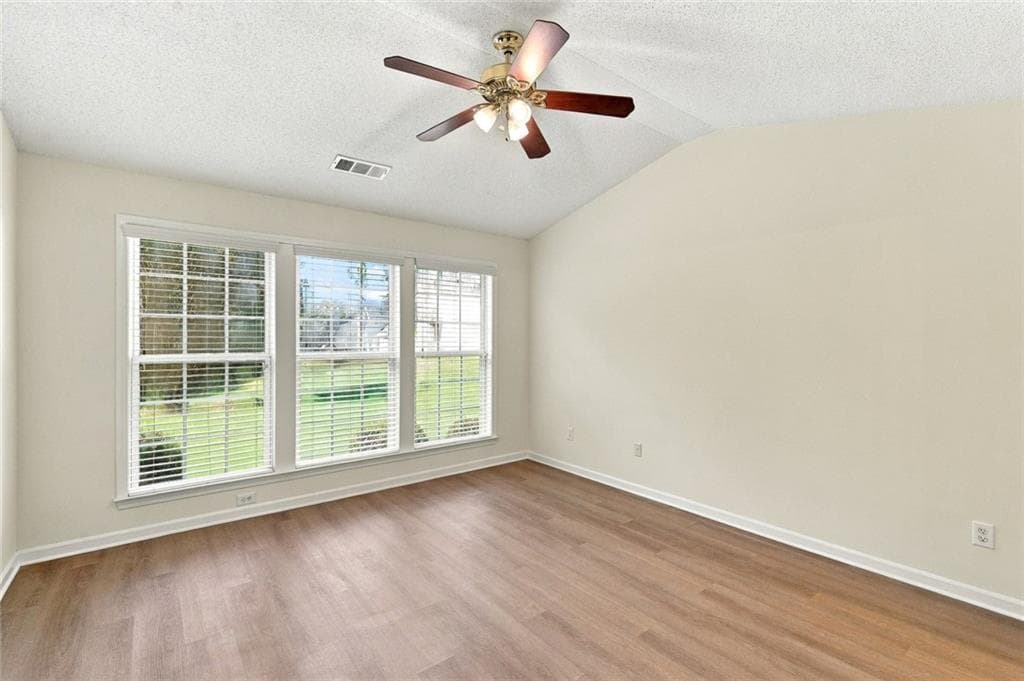 3 bedroom, 2 bathroom, 1,375 sq ft single family residence for rent at 136 Park Forest Drive, Kennesaw, GA 30144 for $2,200 a month — photo 9