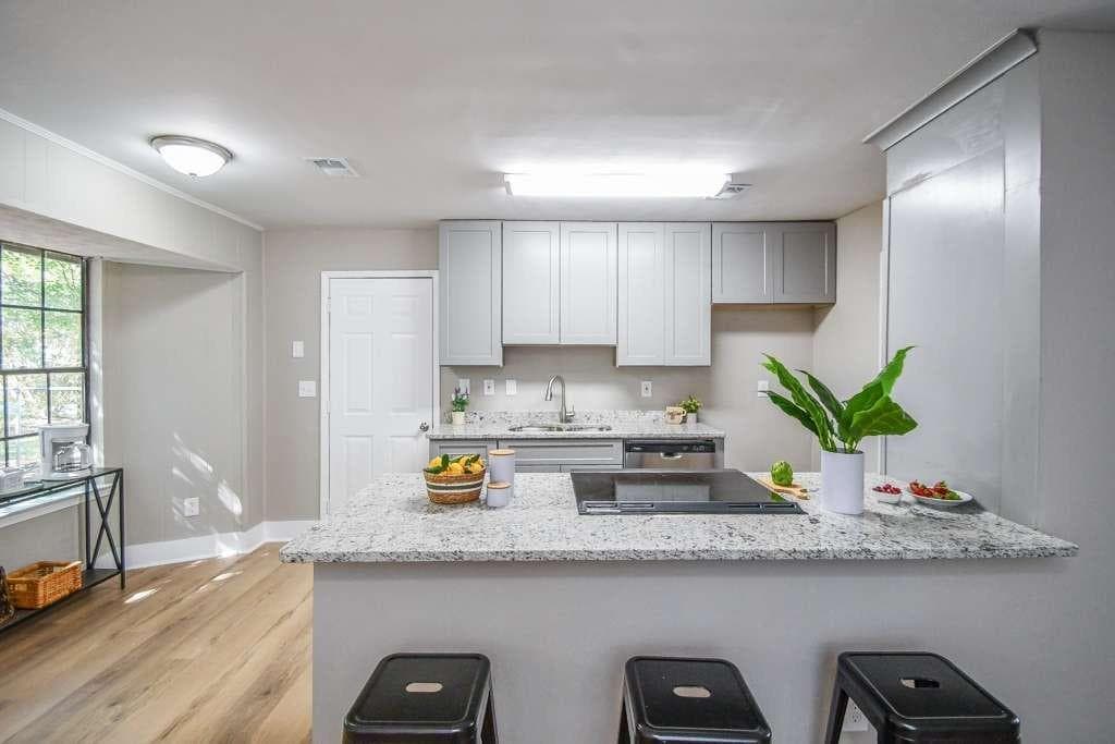 4 bedroom, 3 bathroom, 1,746 sq ft single family residence for sale at 1871 Singer Way, Lithonia, GA 30058 — photo 6