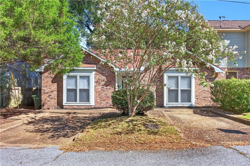 2 bedroom, 2 bathroom, 1,202 sq ft townhouse for sale at 2237 14th Street, Columbus, GA 31906 — photo 1 of 27