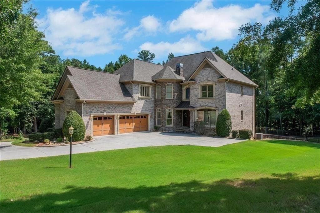 6 bedroom, 6 bathroom, 5,817 sq ft single family residence for sale at 40 Waterside Place, Oxford, GA 30054