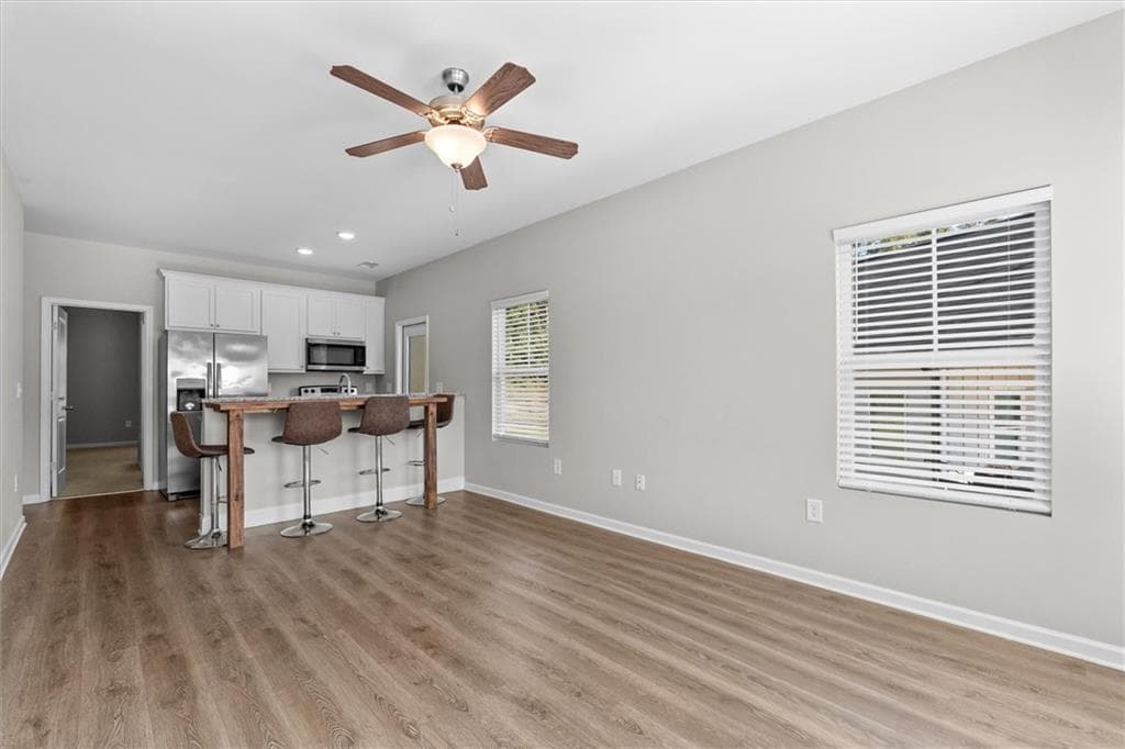 3 bedroom, 2 bathroom, 1,054 sq ft single family residence for sale at 123 Chalfont Circle, Carrollton, GA 30117 — photo 2