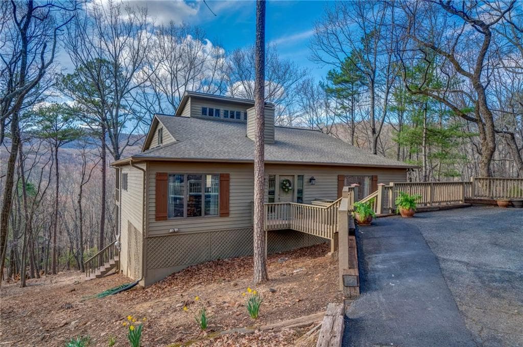 4 bedroom, 4 bathroom, 3,120 sq ft single family residence for sale at 100 Indian Pipe Drive, Jasper, GA 30143 — photo 4
