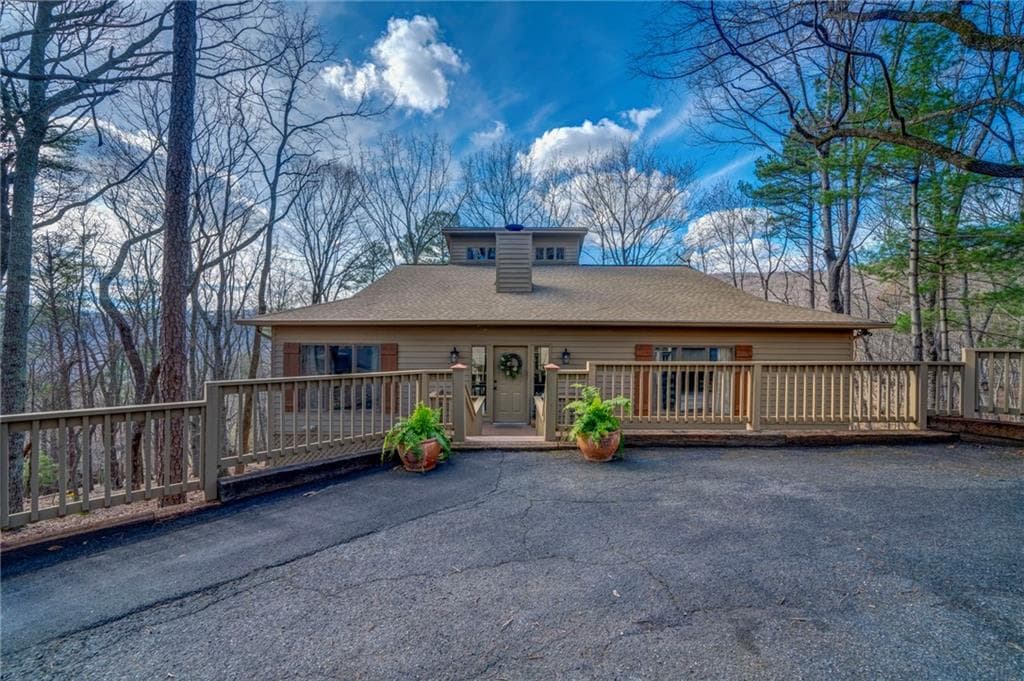 4 bedroom, 4 bathroom, 3,120 sq ft single family residence for sale at 100 Indian Pipe Drive, Jasper, GA 30143 — photo 5