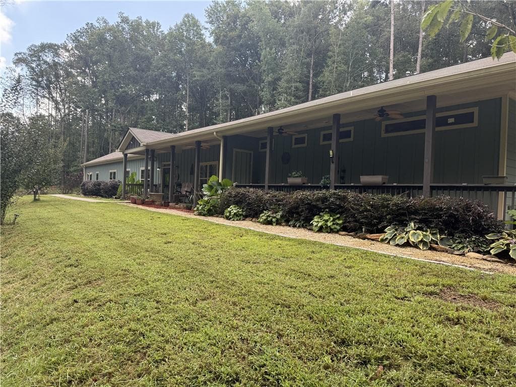 4 bedroom, 4 bathroom, 4,144 sq ft single family residence for sale at 7075 Cascade Palmetto Highway, Chattahoochee Hills, GA 30268 — photo 2