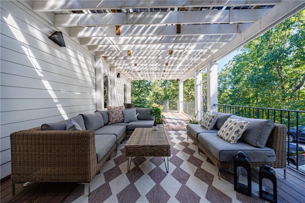6 bedroom, 5 bathroom, 6,091 sq ft single family residence for sale at 535 Chilhoe Drive, Canton, GA 30115 — photo 8