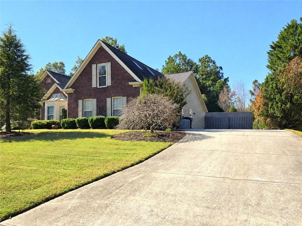 4 bedroom, 3 bathroom, 2,622 sq ft single family residence for rent at 1235 Mill Shyre Way, Lawrenceville, GA 30043 for $2,700 a month — photo 2