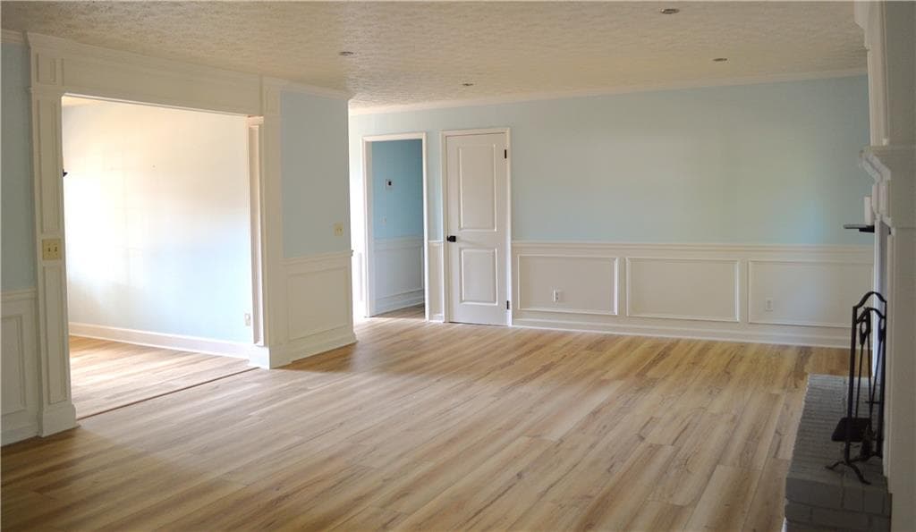 3 bedroom, 2 bathroom, 2,318 sq ft single family residence for sale at 390 Tidwell Circle, Alpharetta, GA 30004 — photo 5