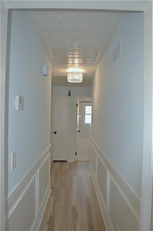 3 bedroom, 2 bathroom, 2,318 sq ft single family residence for sale at 390 Tidwell Circle, Alpharetta, GA 30004 — photo 10