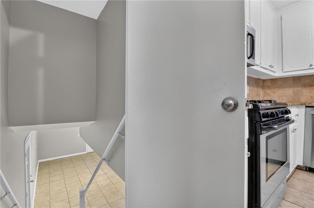 3 bedroom, 2 bathroom, 1,586 sq ft single family residence for rent at 2932 Brett Circle, Acworth, GA 30101 for $2,300 a month — photo 10