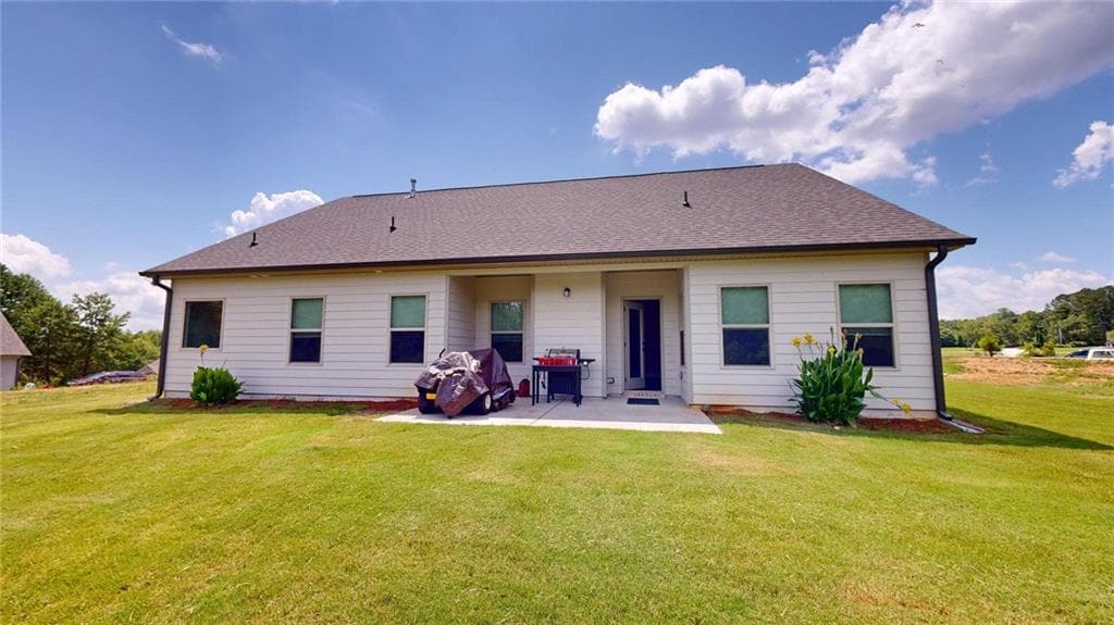 3 bedroom, 2 bathroom, 1,710 sq ft single family residence for sale at 1215 Awenasa Drive, Villa Rica, GA 30180 — photo 4