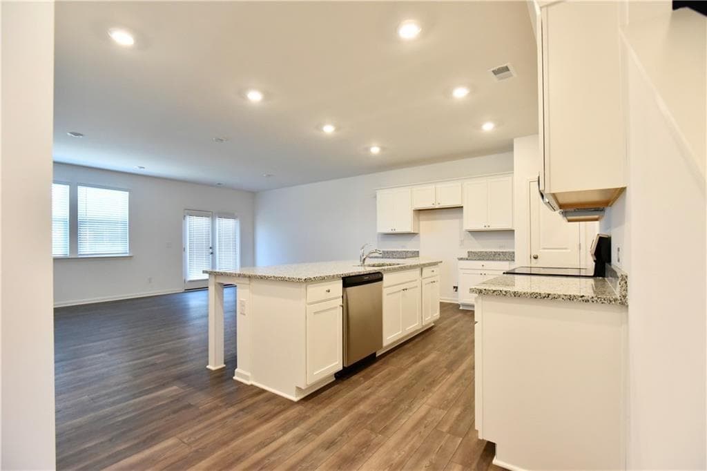 3 bedroom, 3 bathroom, 1,831 sq ft townhouse for rent at 140 Star Court, Pendergrass, GA 30567 for $1,875 a month — photo 3