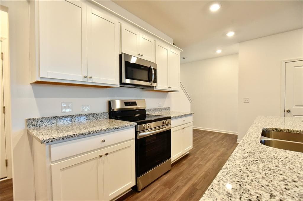 3 bedroom, 3 bathroom, 1,831 sq ft townhouse for rent at 140 Star Court, Pendergrass, GA 30567 for $1,875 a month — photo 4
